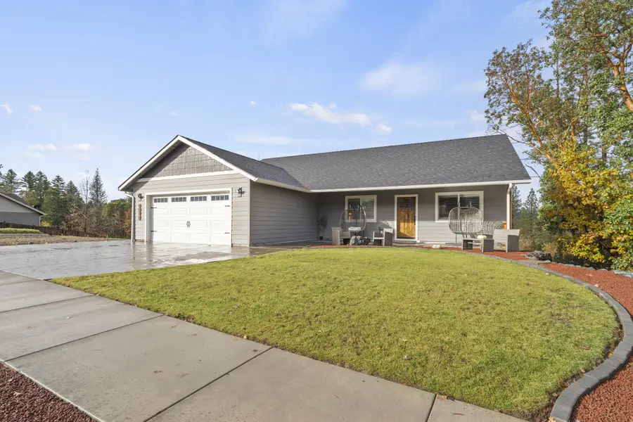 1272 Green Valley, Cave Junction, OR 97523 - Image #2