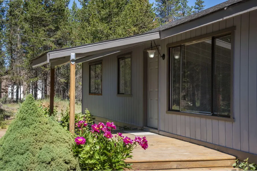 15994 Camino De Oro, La Pine, OR 97739 - Image #2