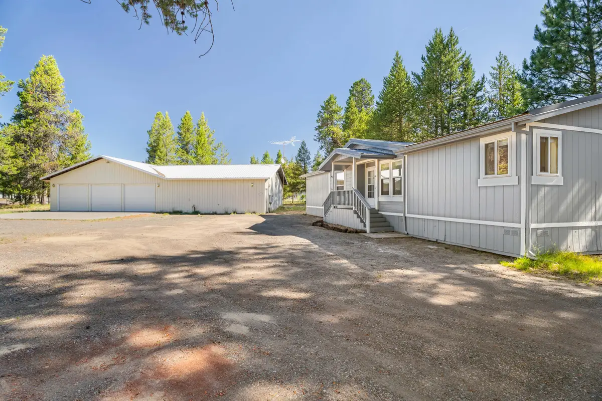 52550 Day, La Pine, OR 97739 - Image #1