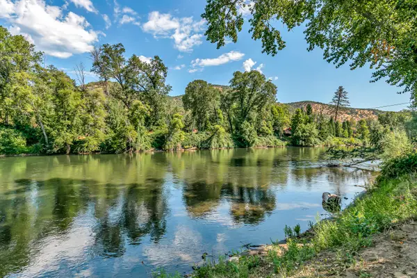 1380 Rogue River, Gold Hill, OR 97525