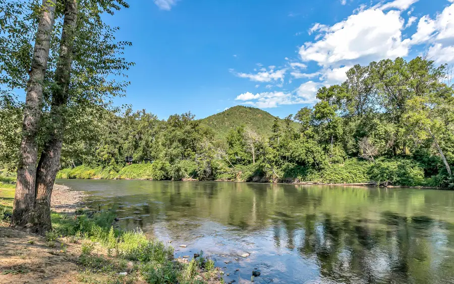 1380 Rogue River, Gold Hill, OR 97525 - Image #2
