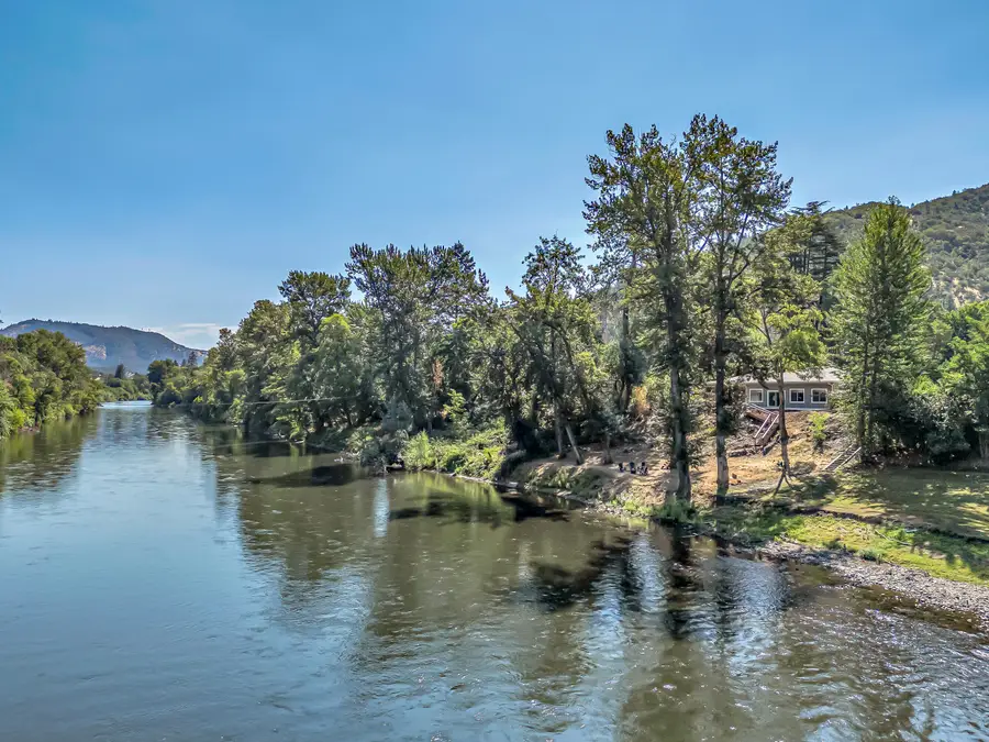 1380 Rogue River, Gold Hill, OR 97525 - Image #3