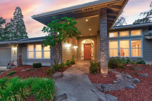 619 SE M Street, Grants Pass, OR 97526