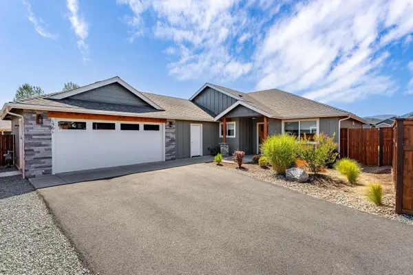 1561 Raydean, Grants Pass, OR 97527