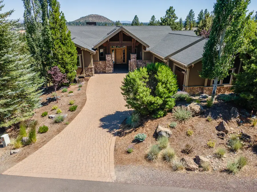 3419 NW Fairway Heights, Bend, OR 97703 - Image #2