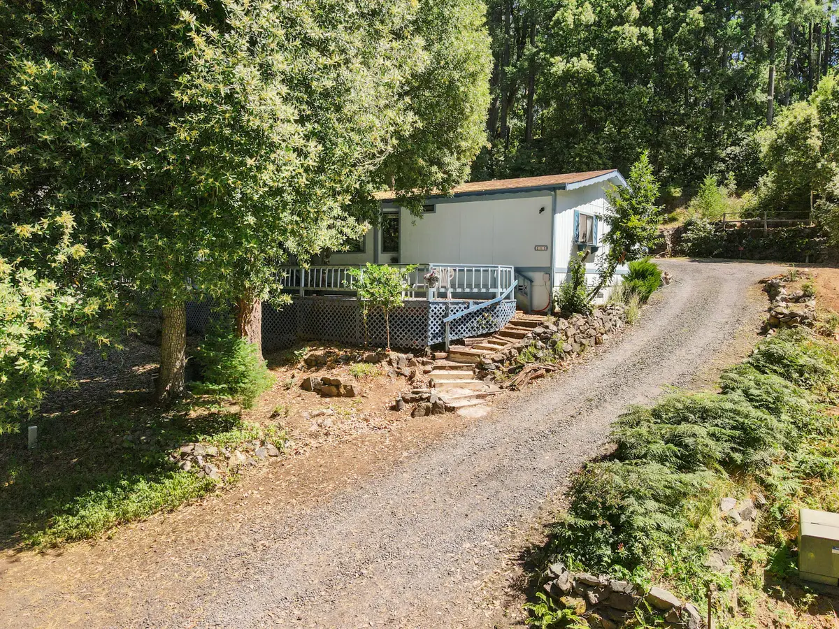 211 Barlow, Cave Junction, OR 97523 - Image #1