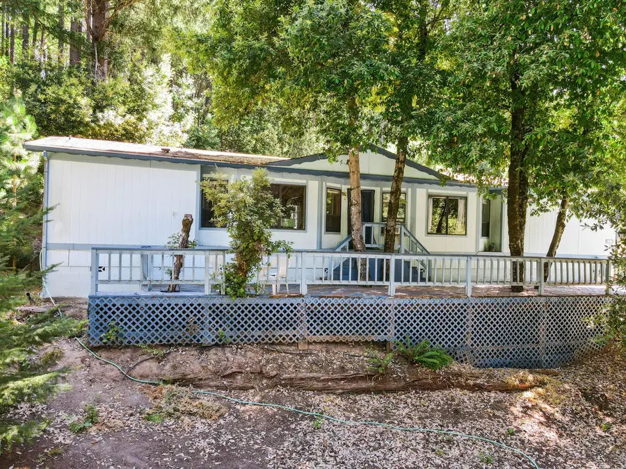 211 Barlow, Cave Junction, OR 97523 - Image #3