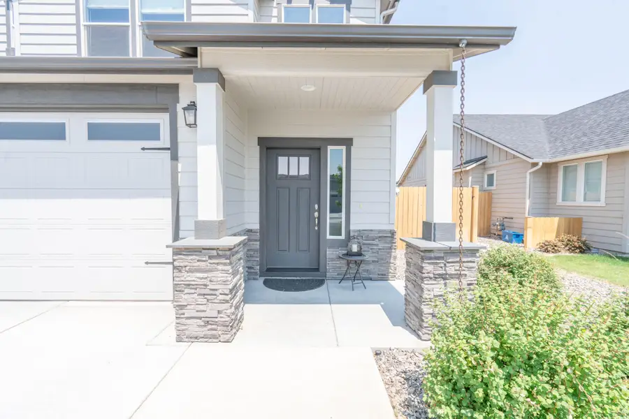 1563 NW Upas, Redmond, OR 97756 - Image #3