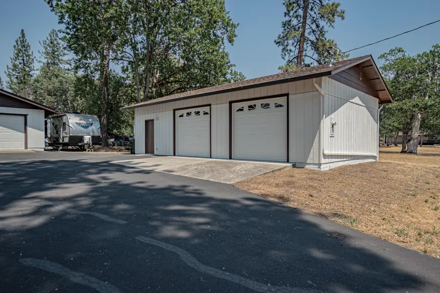 3388 Mcmartin, Central Point, OR 97502 - Image #3