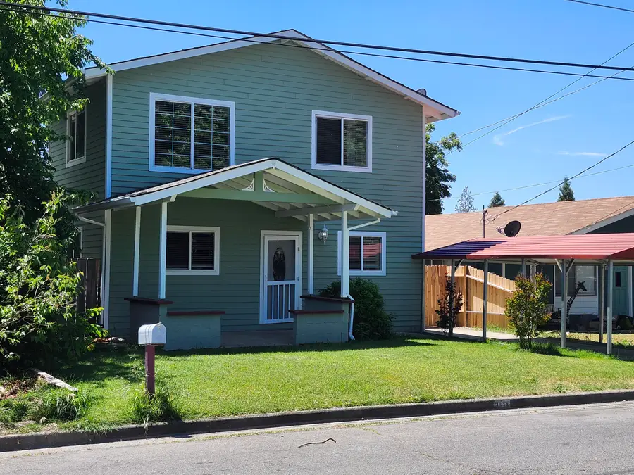 1011 SW I, Grants Pass, OR 97526 - Image #2