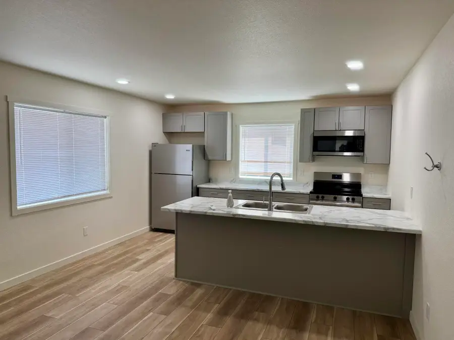 4069 S Pacific, Medford, OR 97501 - Image #2