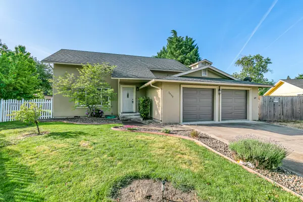 2430 Winslow Park, Medford, OR 97504