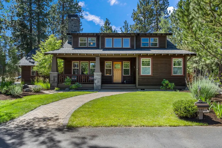 685 E Coyote Springs, Sisters, OR 97759 - Image #2