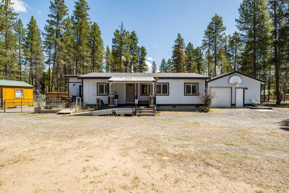 52644 Skidgel, La Pine, OR 97739 - Image #1