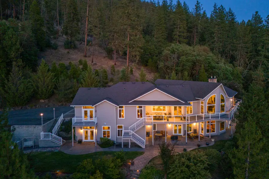 1489 Granite Hill, Grants Pass, OR 97526 - Image #2