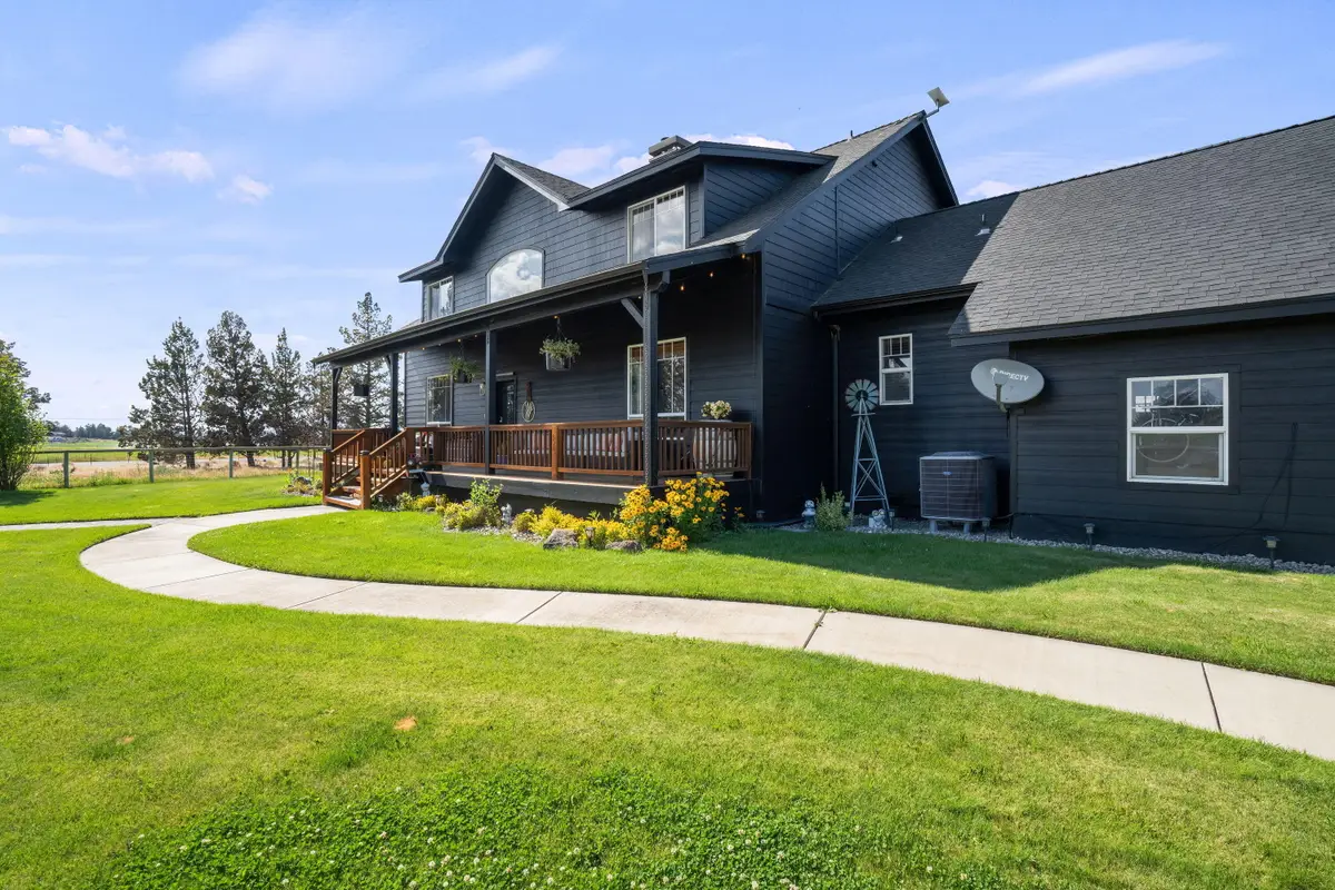 8295 NE 33rd, Terrebonne, OR 97760 - Image #1