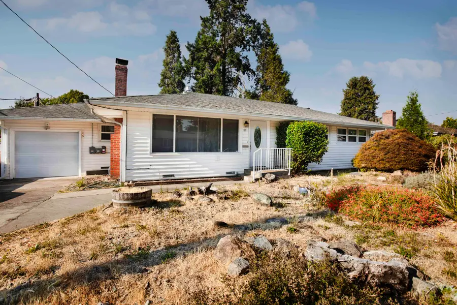 811 NE Clyde, Grants Pass, OR 97526 - Image #2