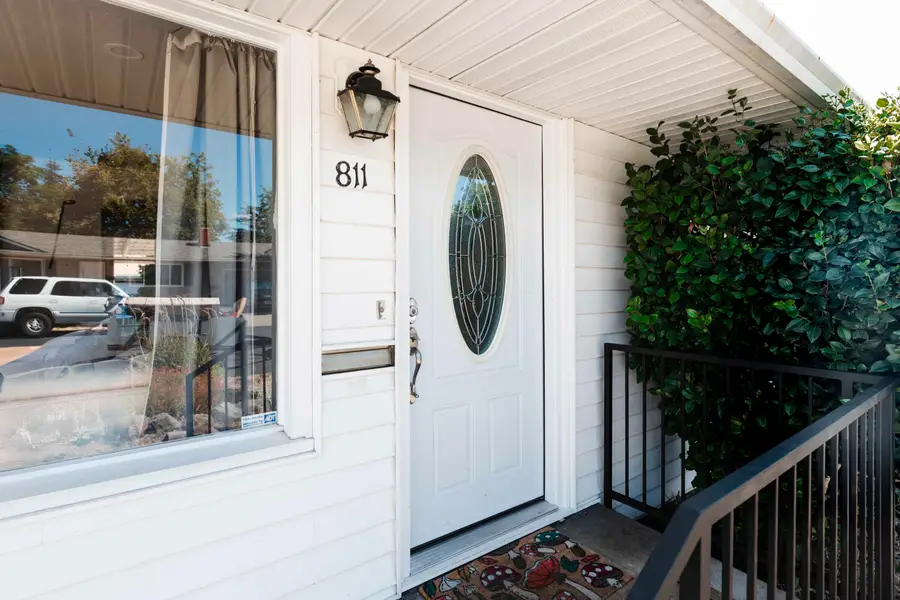 811 NE Clyde, Grants Pass, OR 97526 - Image #3