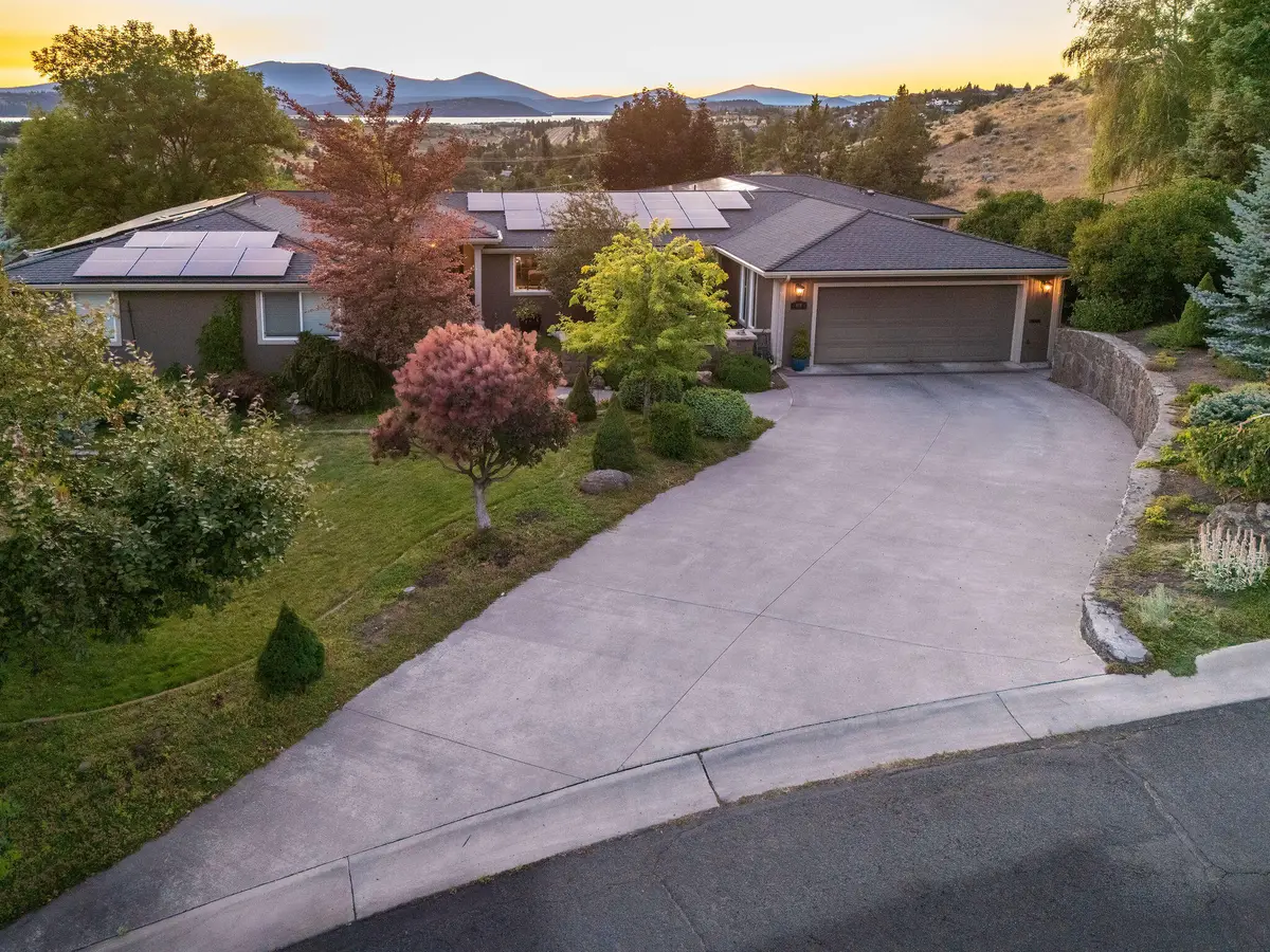 818 Loma Linda, Klamath Falls, OR 97601 - Image #1