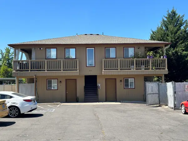 38 Lewis, Medford, OR 97501