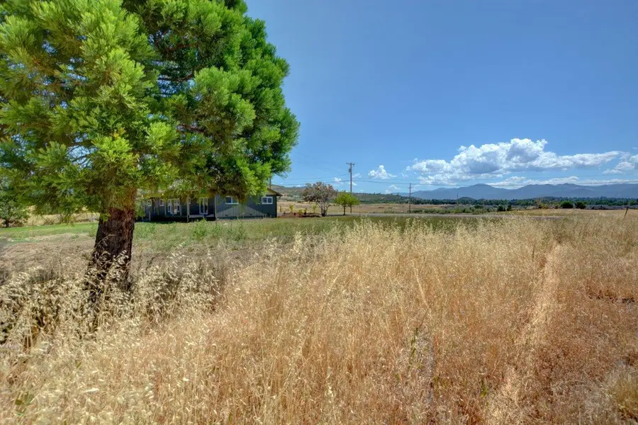 2457 Coker Butte, Medford, OR 97504 - Image #3