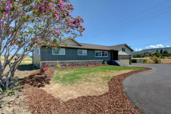 2477 Coker Butte, Medford, OR 97504