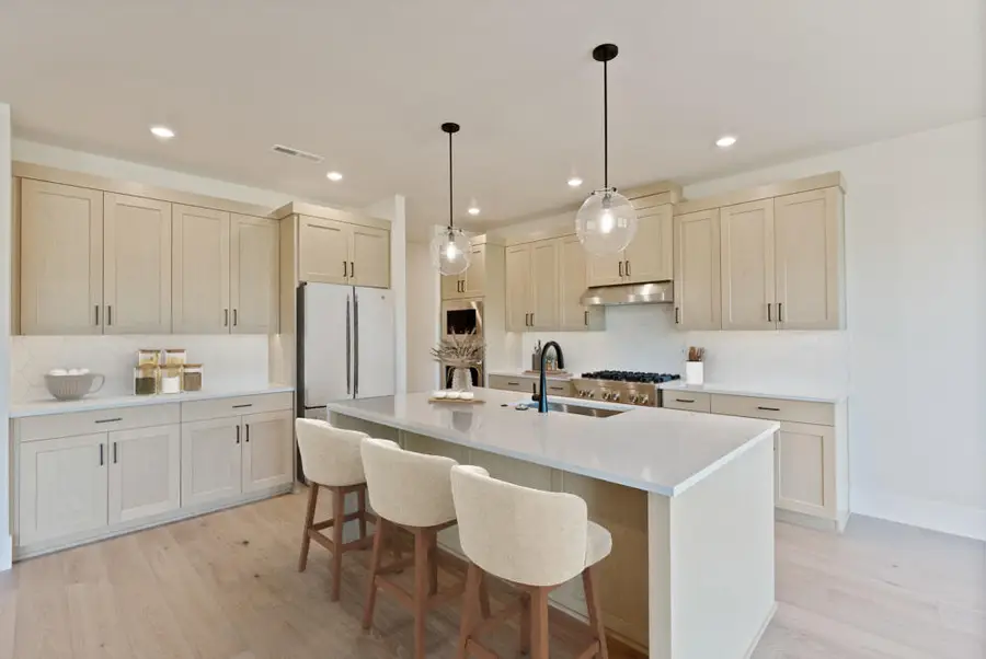 1391 NW Ochoa Drive, Bend, OR 97703 - Image #2