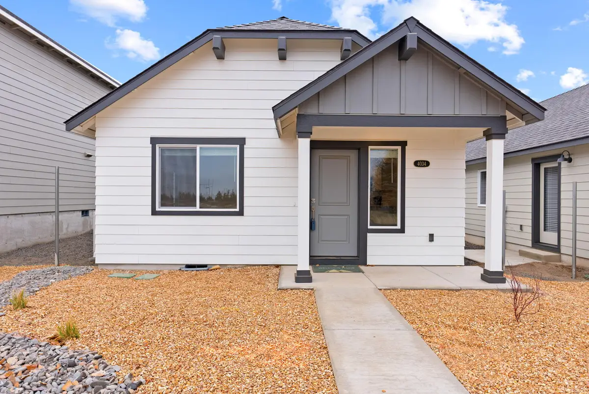 4034 SW Obsidian Place #192, Redmond, OR 97756 - Image #1