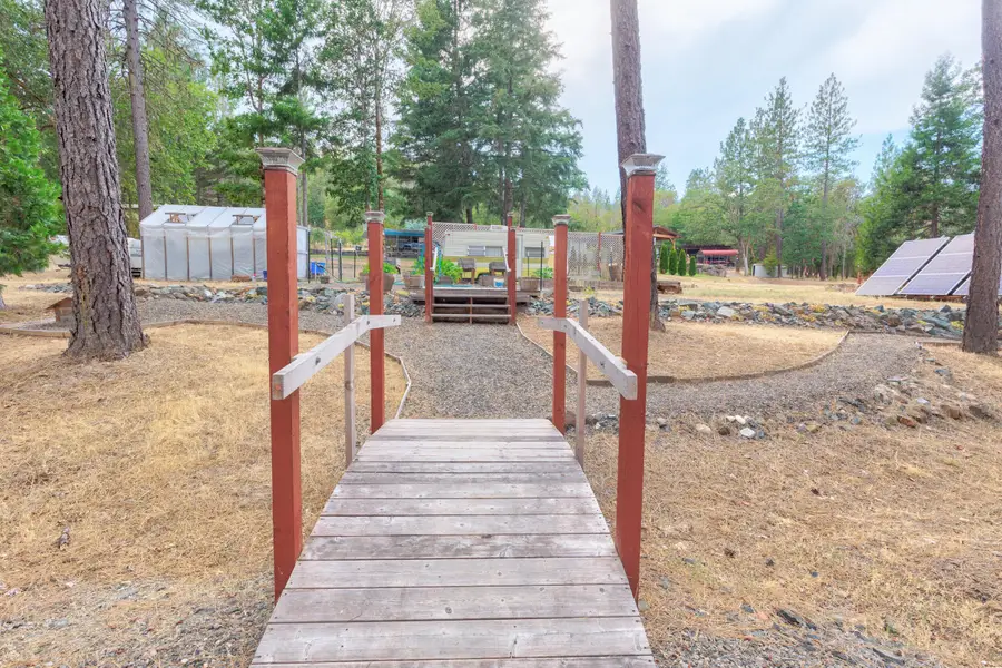 4529 E Evans Creek, Rogue River, OR 97537 - Image #3