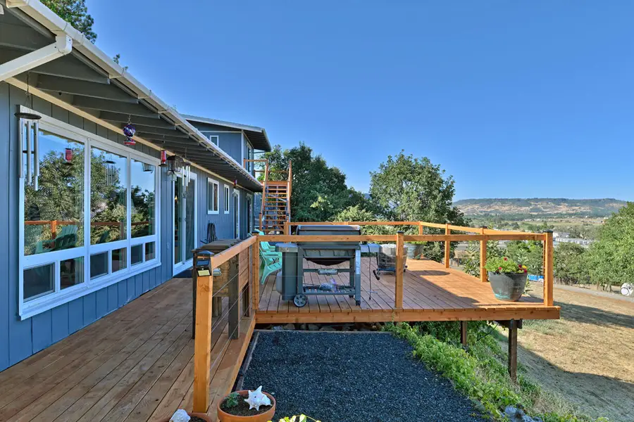 6251 Ventura, Central Point, OR 97502 - Image #2