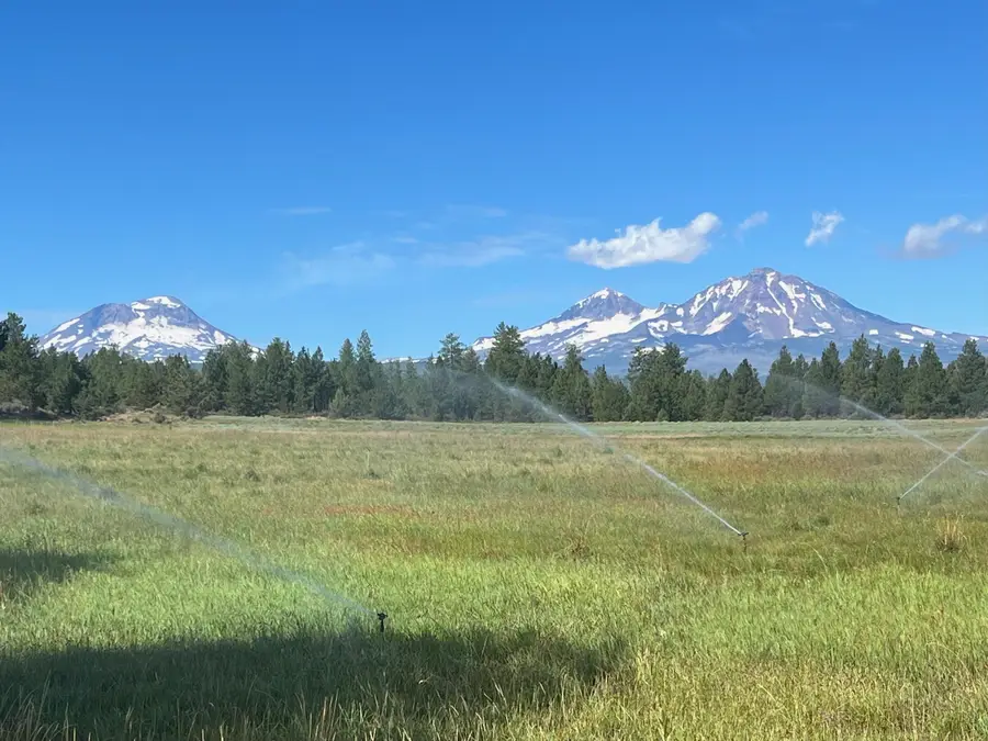 67500 Three Creeks, Sisters, OR 97759 - Image #2