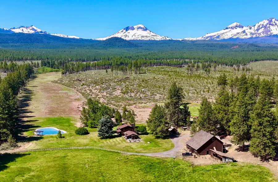 67500 Three Creeks, Sisters, OR 97759 - Image #3