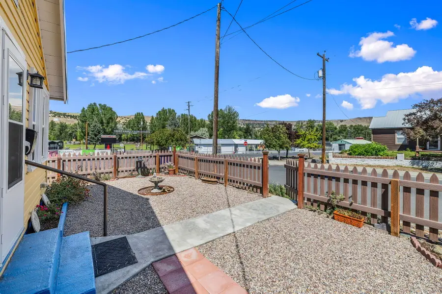 312 N Canyon Boulevard, John Day, OR 97845 - #3