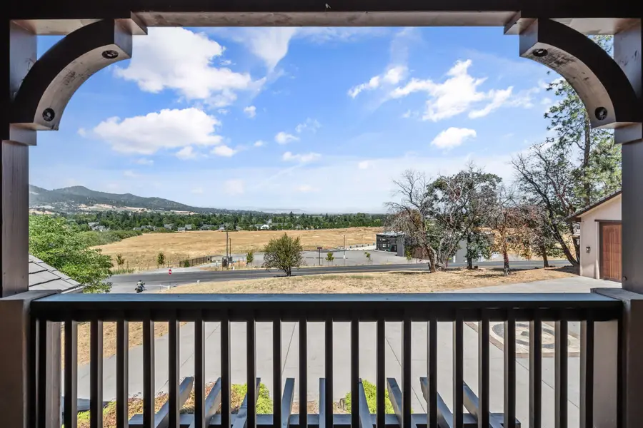 115 Wells Fargo, Jacksonville, OR 97530 - Image #2