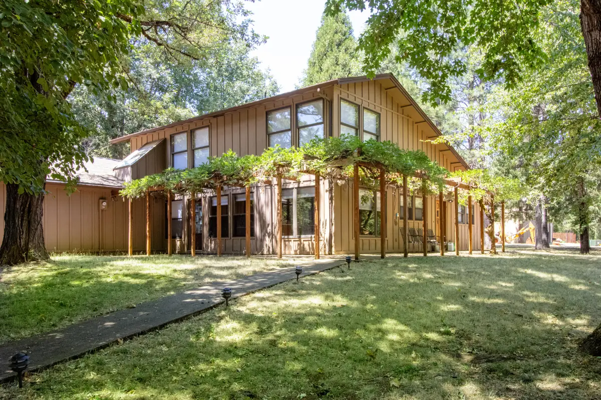 6651 Westside, Cave Junction, OR 97523 - Image #1