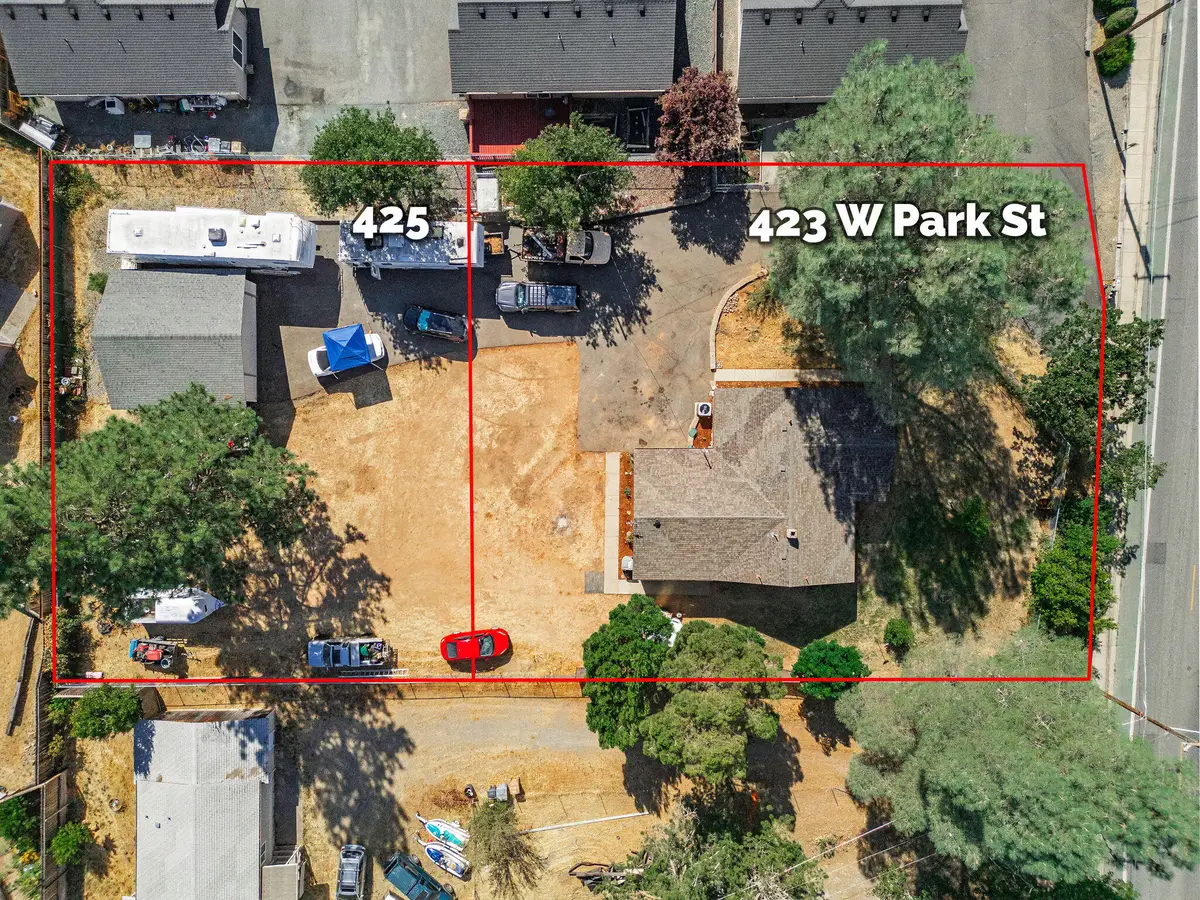 423 W Park, Grants Pass, OR 97527 - Image #1