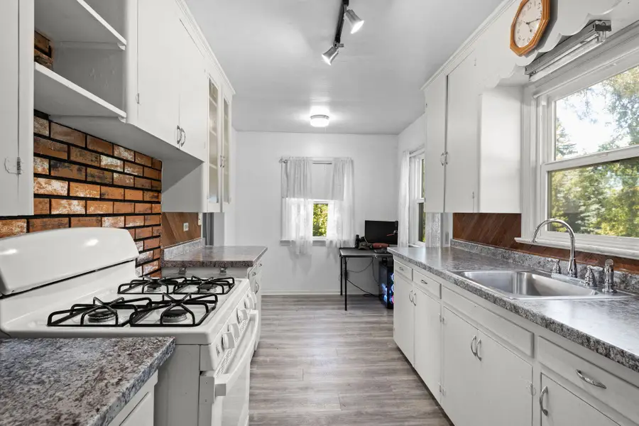 423 W Park, Grants Pass, OR 97527 - Image #3