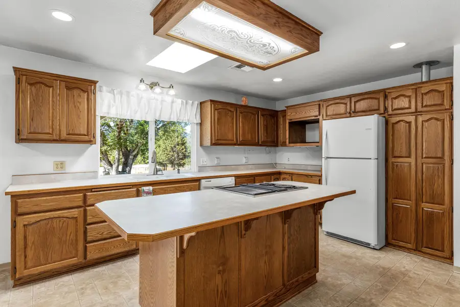 2870 Hamilton, Grants Pass, OR 97527 - Image #2