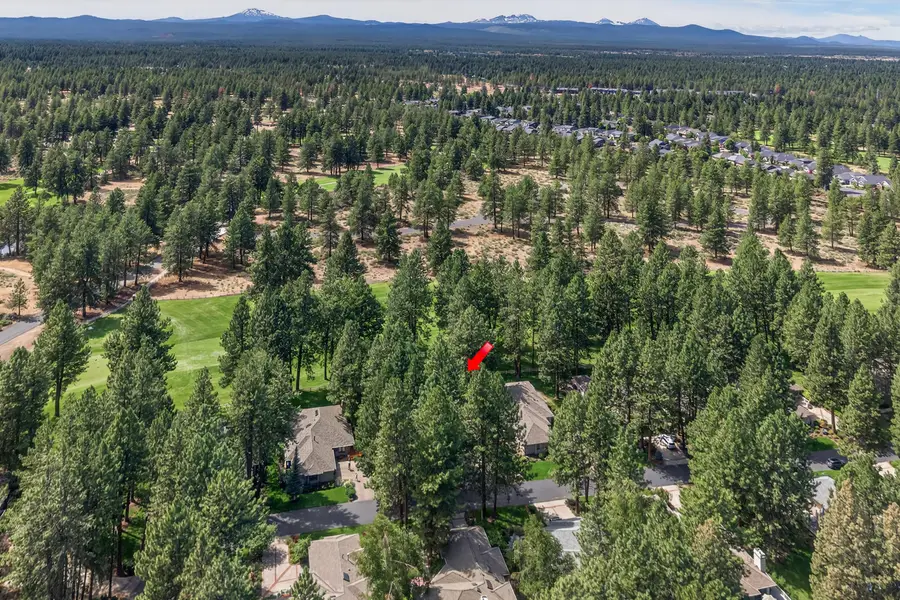 60733 Willow Creek Loop, Bend, OR 97702 - Image #2