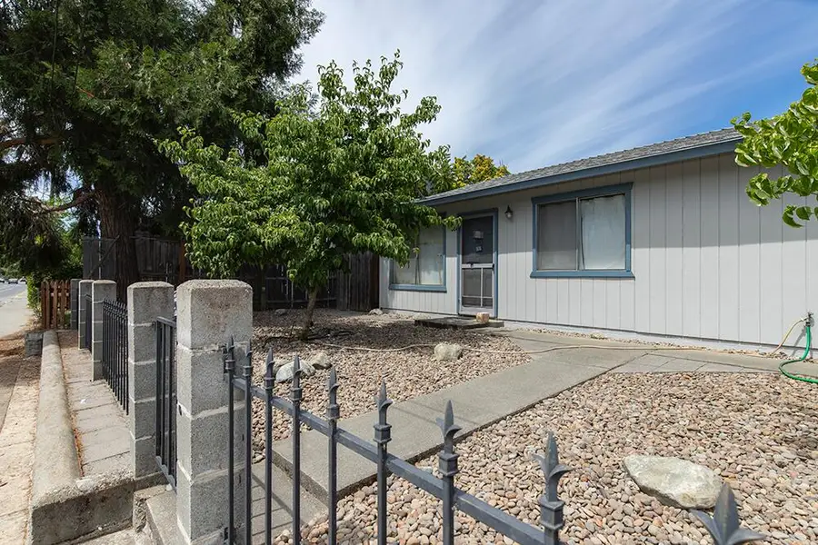 708 SW Bridge, Grants Pass, OR 97526 - Image #2