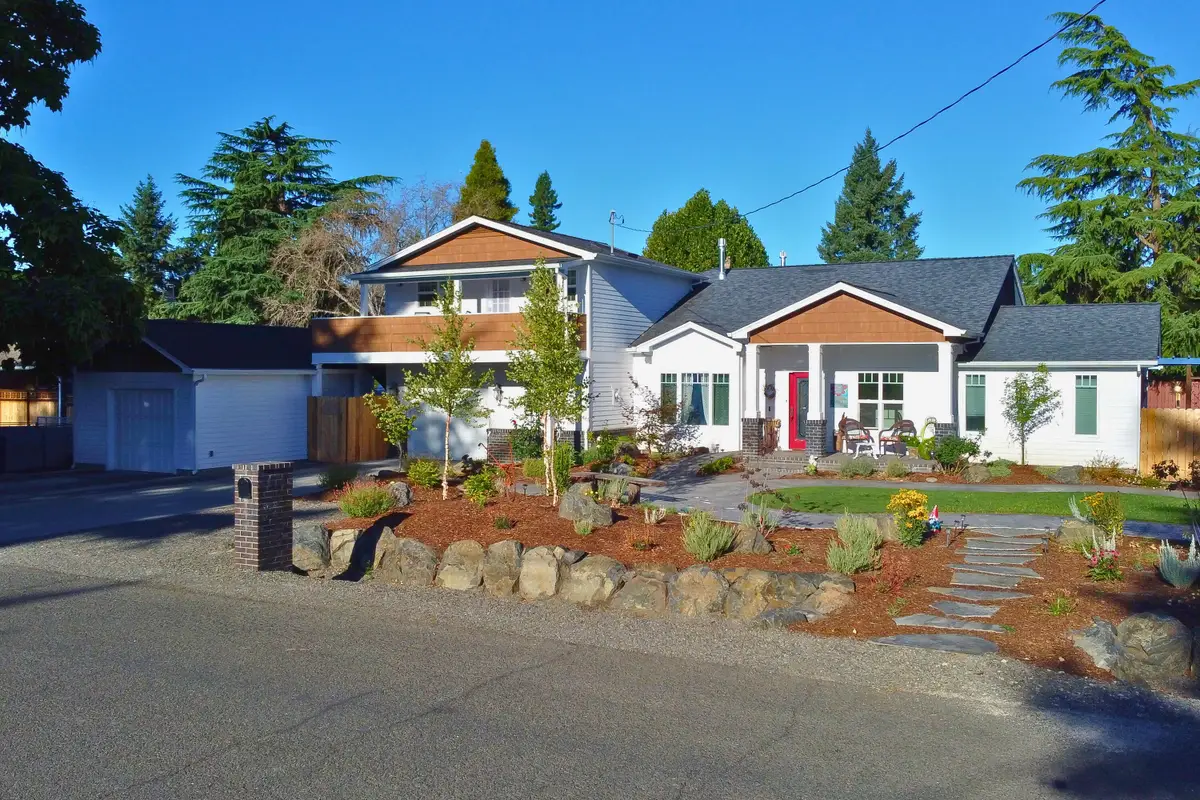 2204 Meals, Medford, OR 97501 - Image #1