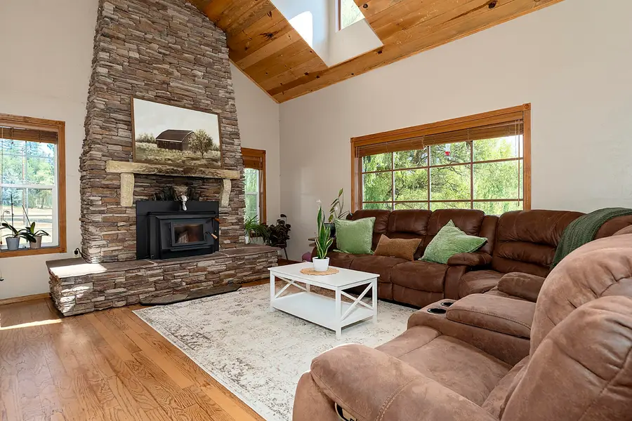 838 Ragsdale, Trail, OR 97541 - Image #3