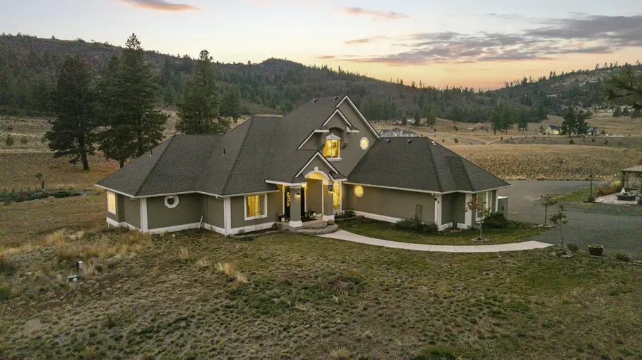 3808 Old Fort, Klamath Falls, OR 97601 - Image #2