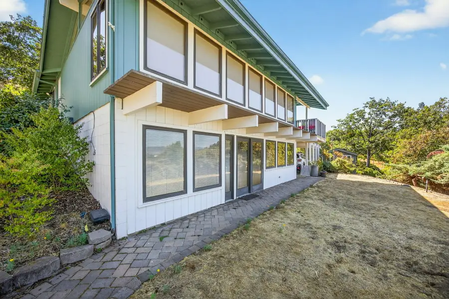 4360 N Foothill, Medford, OR 97504 - Image #2