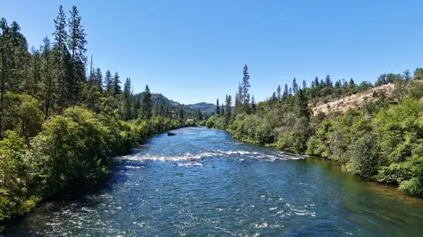 1755 Old Ferry, Shady Cove, OR 97539