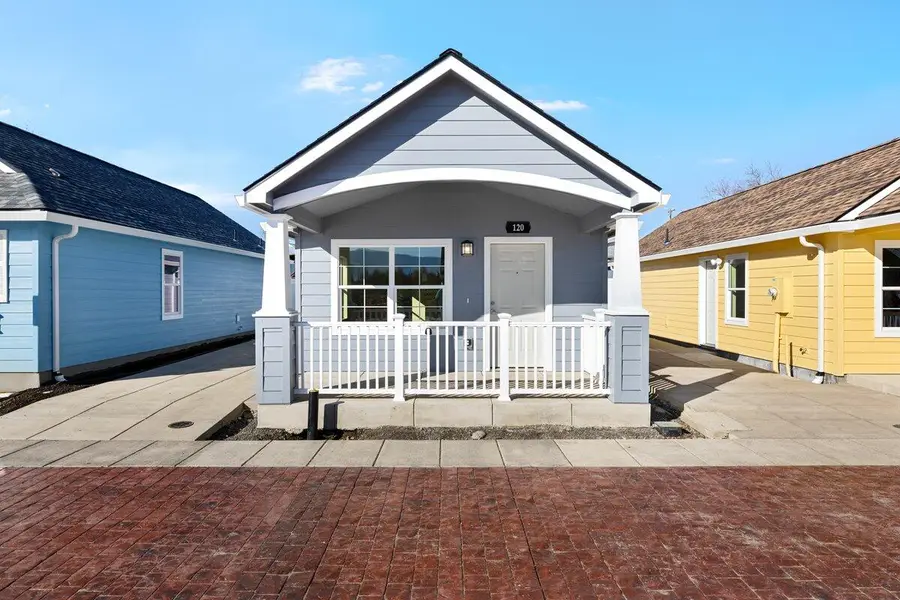 215 New Spirit, Medford, OR 97501 - Image #2