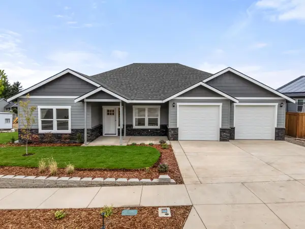 2749 Pronghorn, Medford, OR 97504