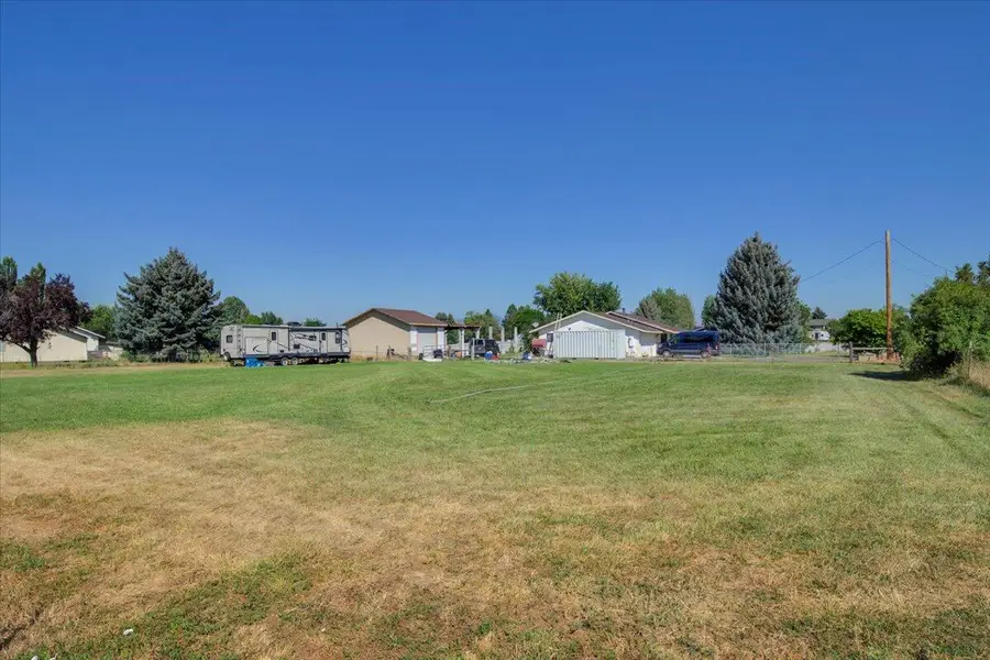 549 Martingale Road, Prineville, OR 97754 - Image #2