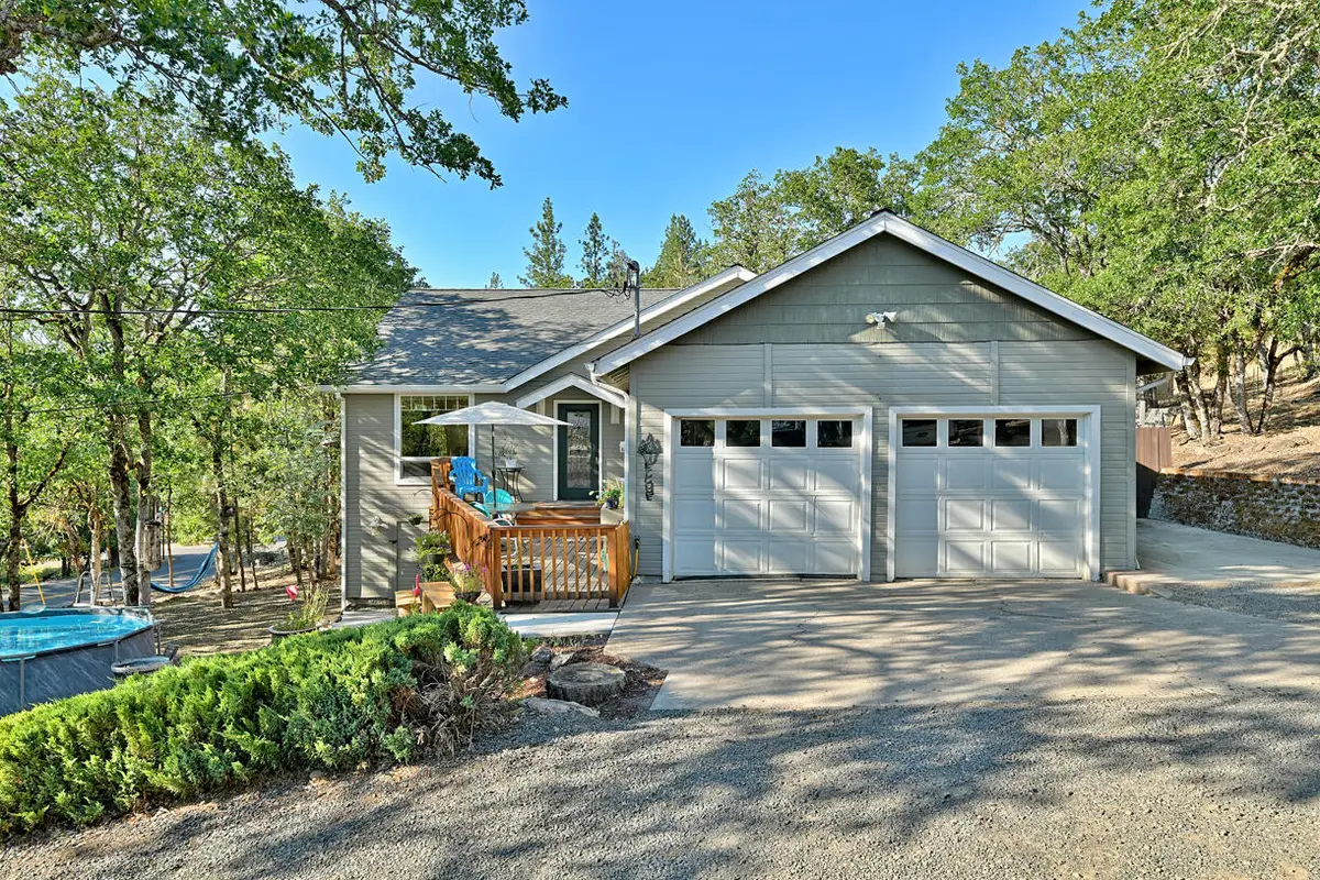 470 Old Ferry, Shady Cove, OR 97539 - Image #1