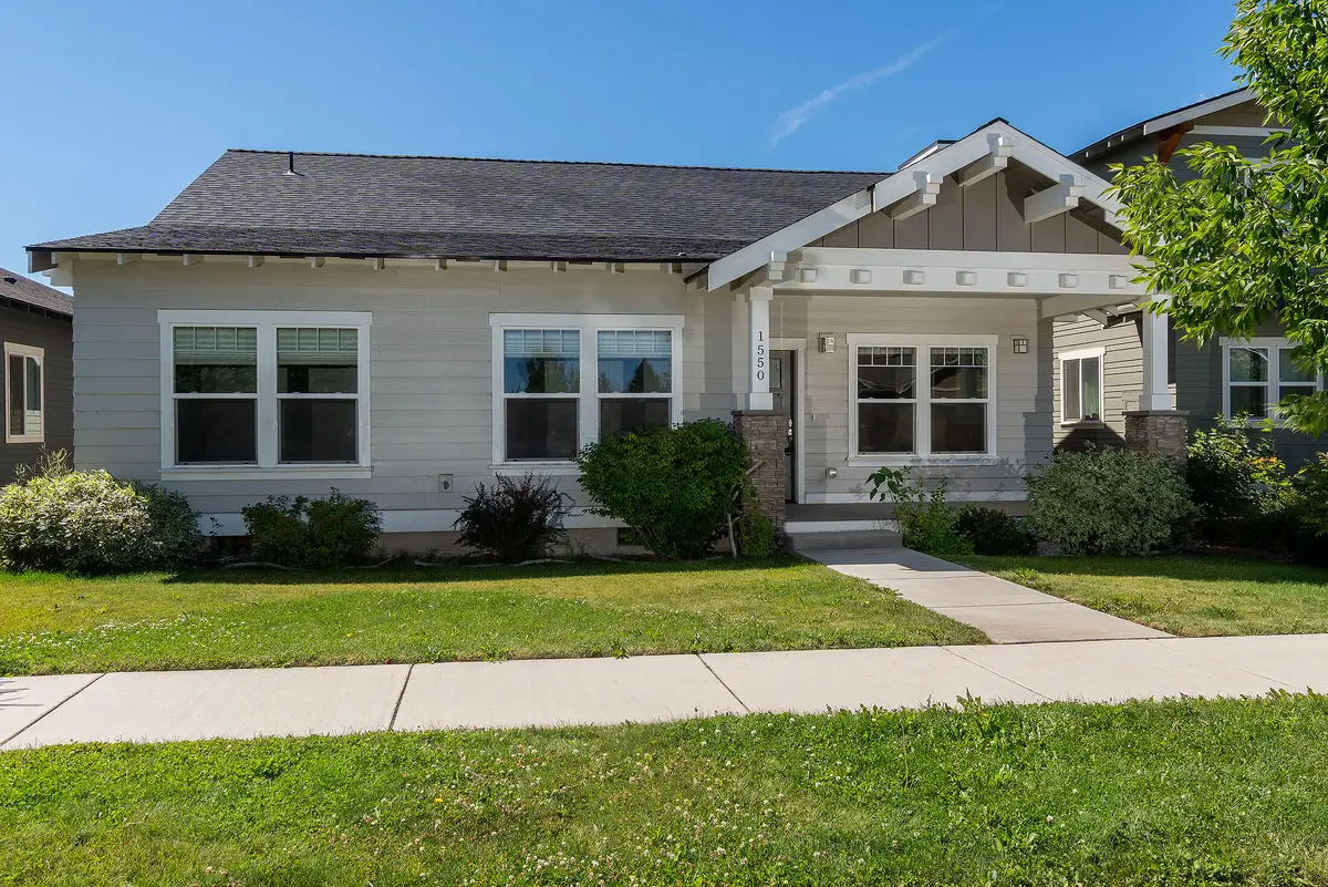 1550 NW Kingwood Avenue, Redmond, OR 97756 - Image #1